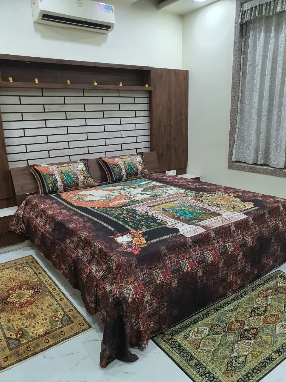 BEDSHEET KING SIZE WITH PILLOW COVERS