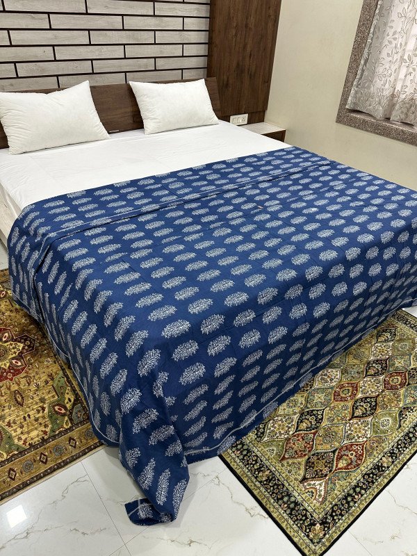 DOHAR BOUDLE BED KING SIZE