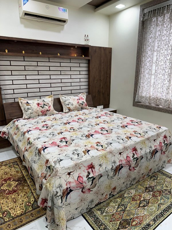 BEDSHEET KING SIZE WITH CULTED PILLOW COVER