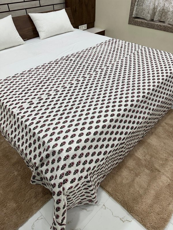 DOHAR BOUDLE BED KING SIZE