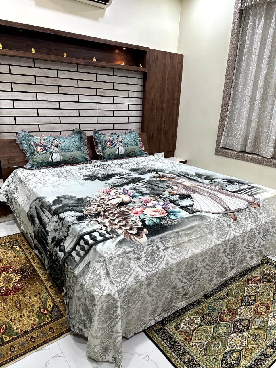 KING SIZE BEDSHEET WITH FRILL PILLOW COVERS (108*108)